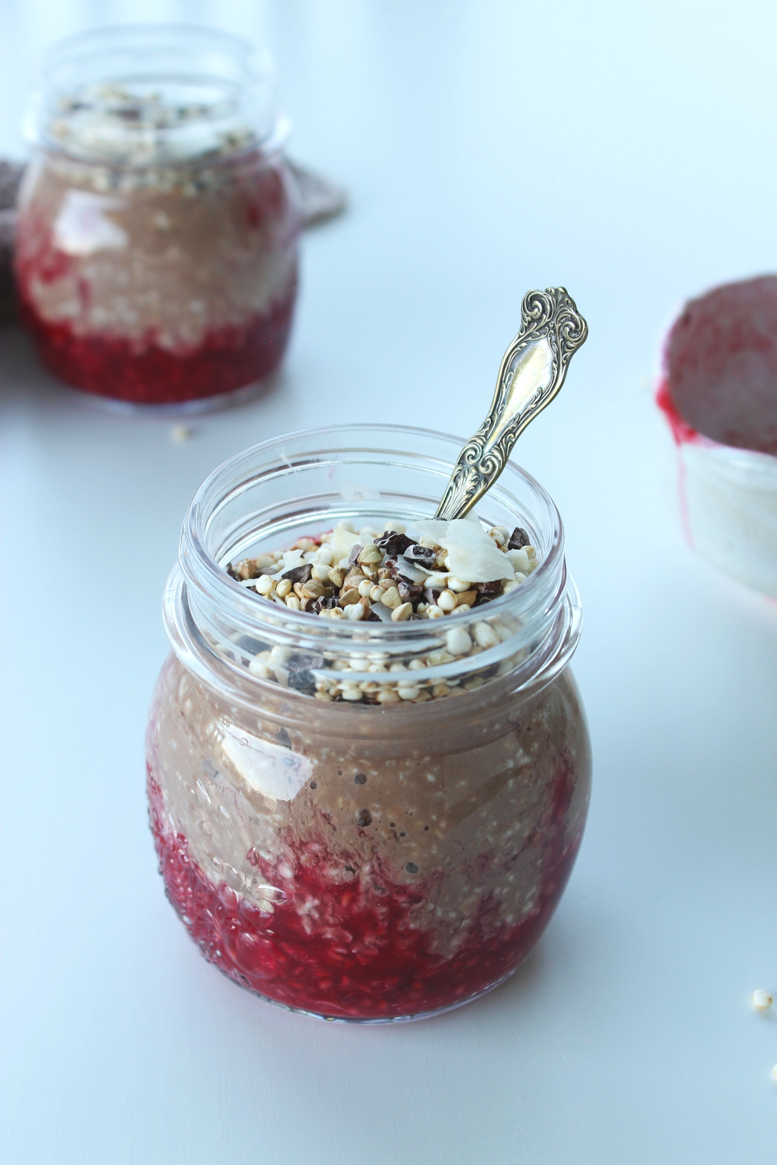 Raspberry cocoa overnight oat pots {vegan & gluten free} | Beloved Kitchen